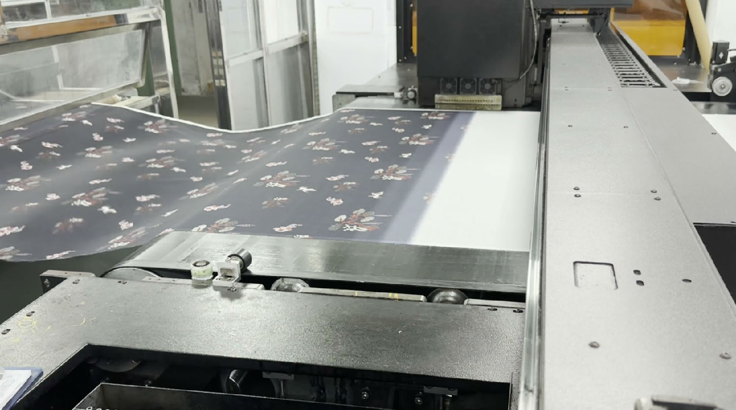 數(shù)碼印花(huā)機步進(jin)校準的(de)步驟