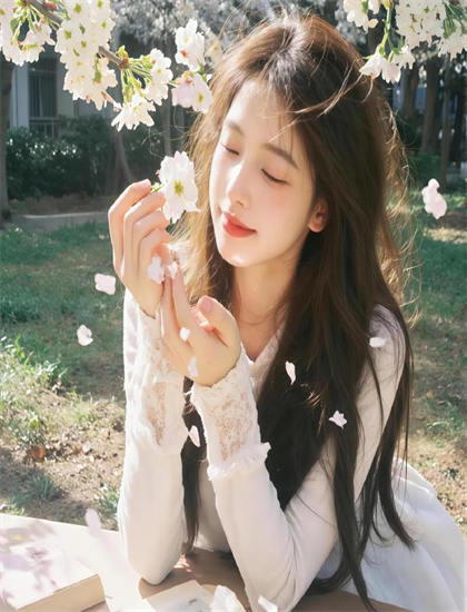 《飞天小女警 第二季》电影与电视剧比较：媒介差异与叙事特点